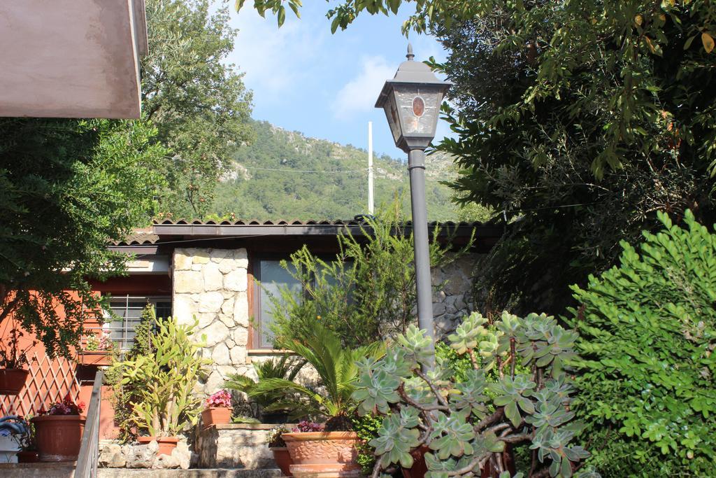 The Oaks Bed & Breakfast Spigno Saturnia Luaran gambar