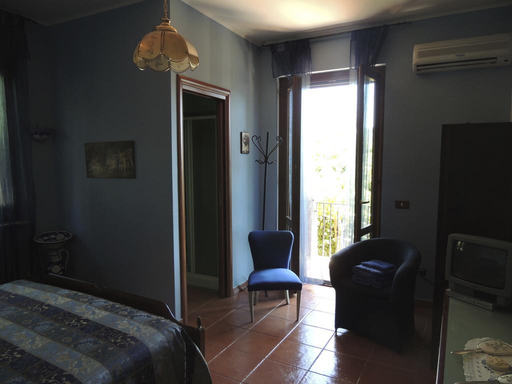 The Oaks Bed & Breakfast Spigno Saturnia Bilik gambar